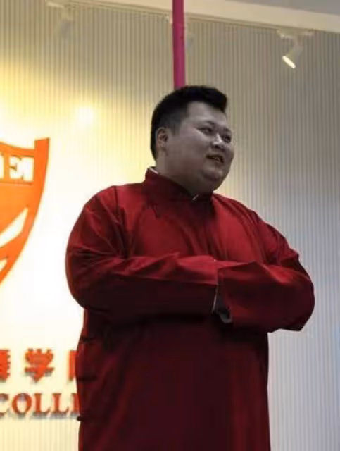 相聲演員許兆呈腦出血去世,年僅36歲,體重超200斤,曝更多細節