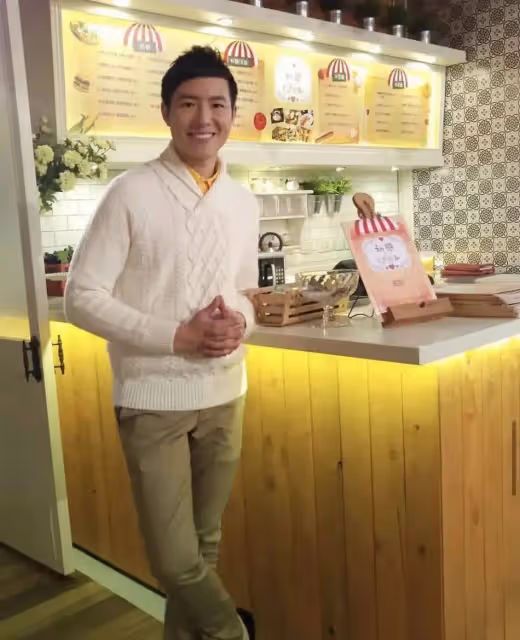 TVB男星招浩明被傳離巢,是隱藏富二代,副業是頂級魔術師