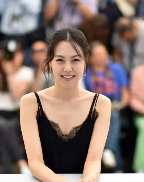 金敏喜當小三懷孕,情夫是64歲已婚導演!她曾為藝術獻身