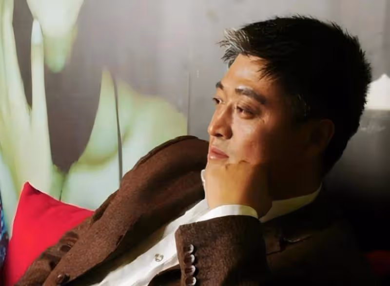 飛人柯受良：18年前遺憾離世，答應幫他養孩子的劉德華，做到了嗎