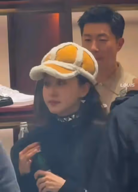 馬龍夫婦閃耀米蘭!夏露一身行頭超五萬,真人美到發光,倆人超配