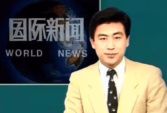 央視主持張宏民被逼婚:62年單身的他,被一個遼寧大姐瘋狂追求