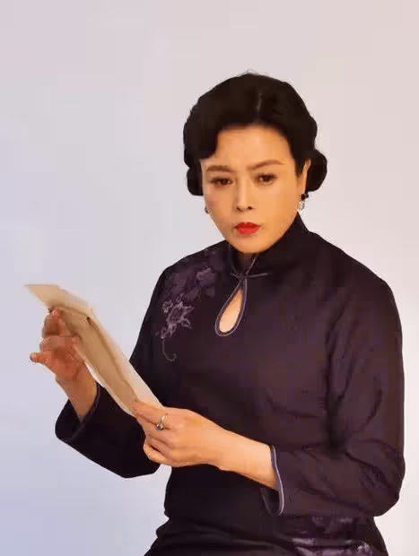 墮胎4次,婚內出.軌,兩次婚姻失敗,被小11歲孫紅雷甩,65歲丁嘉麗的覺醒讓人不忍直視