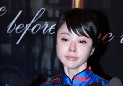 她19歲愛上「老渣男」,同居7年被甩,今45歲臉腫僵硬似蔡明
