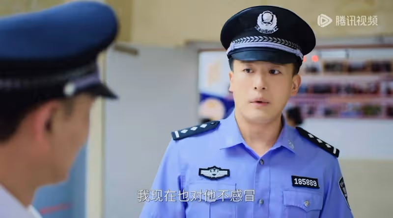 《駐站》為何都願意提拔張彥斌,看看他的人脈資源就懂了,很現實