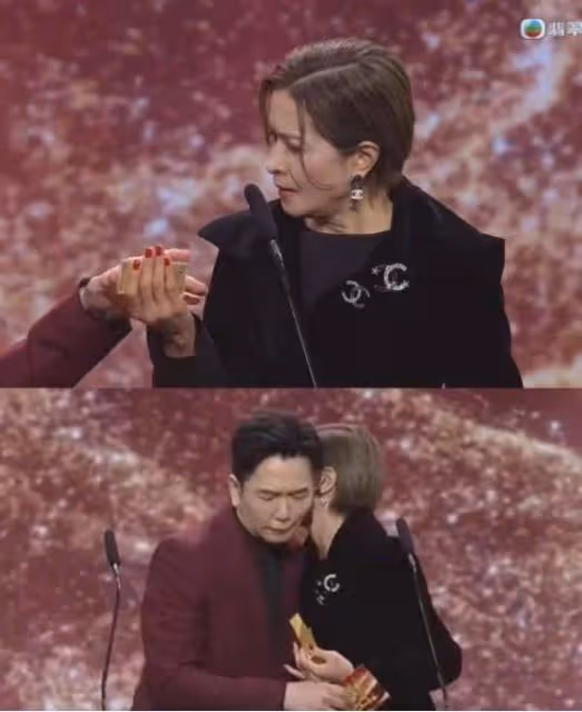 雙向奔赴!溫兆倫邵美琪10多年後再度合體,不管不顧直接送金