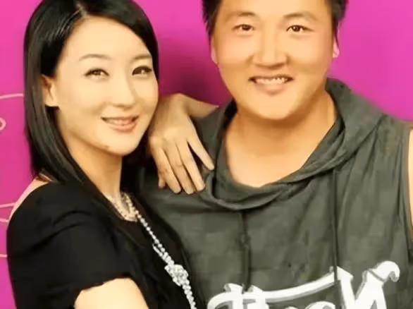 買寶瑤 : 女大十八變,父親孫楠閃婚9年終散場,演員夢又被繼母打碎
