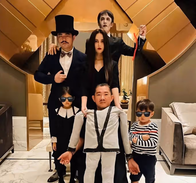 昆凌曬全家福慶祝與周杰倫結婚十年：為未來更多的冒險乾杯