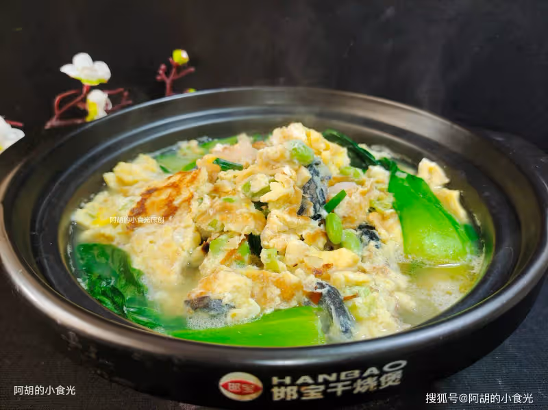 天冷太適合吃這菜了,食材豐富一鍋出,滿口鮮嫩、每一口都是精華,熱乎乎一鍋吃個精光