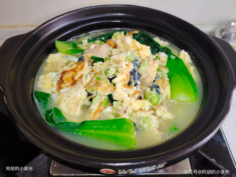 天冷太適合吃這菜了,食材豐富一鍋出,滿口鮮嫩、每一口都是精華,熱乎乎一鍋吃個精光