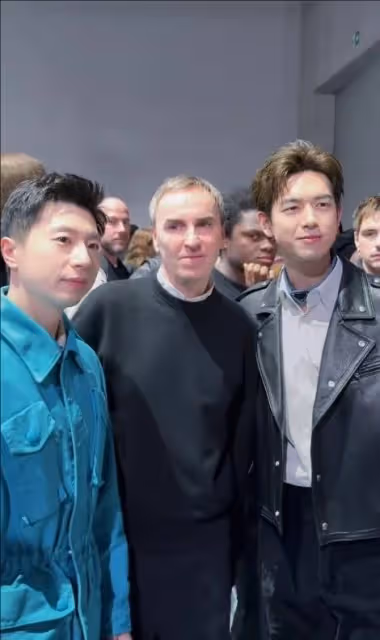 金秀賢馬龍李現同框看秀，三人熱聊不停顏值高