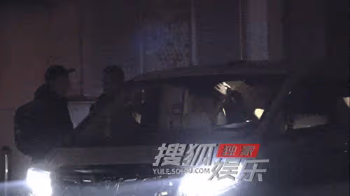 劉亦菲與朋友聚餐至凌晨，生圖美貌出眾氣色超好