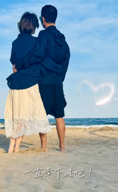 王冠首曬夫妻合照,老公身高180膚色偏黑,倆人牽手相擁好甜蜜