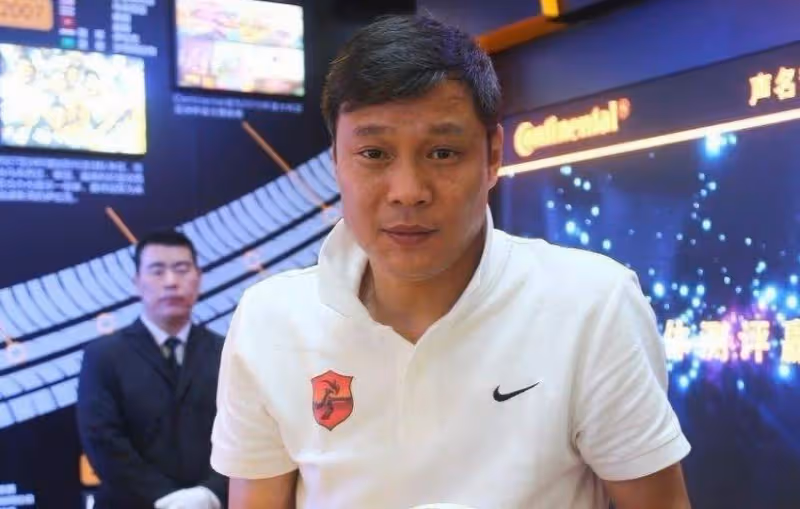 足球明星范志毅:一婚娶空姐,二婚娶模特,三婚娶小17歲美女演員