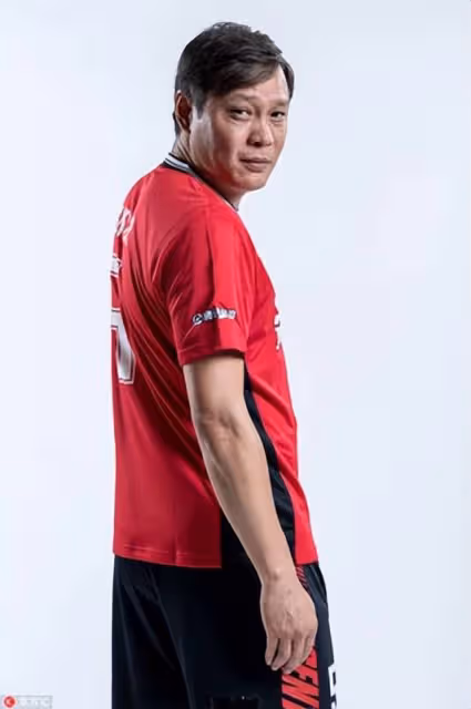 足球明星范志毅:一婚娶空姐,二婚娶模特,三婚娶小17歲美女演員