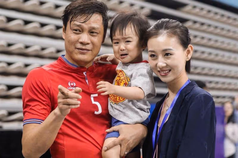 足球明星范志毅:一婚娶空姐,二婚娶模特,三婚娶小17歲美女演員