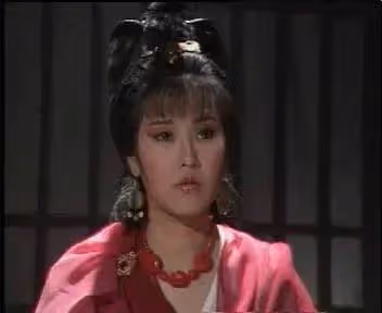 亞視「萬年老二」徐寶鳳與友人敘舊,保養得宜,與潘志文兄妹相稱,婚姻狀態成謎