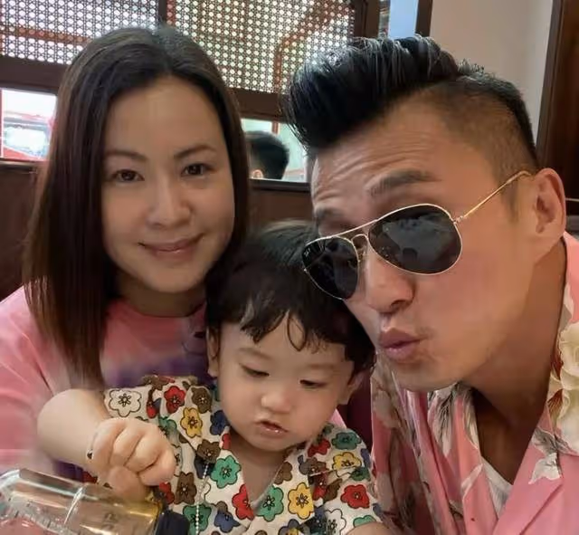 陳山聰被傳婚變?拍視頻力破傳聞,軟飯男蛻變視帝,如今幸福美滿