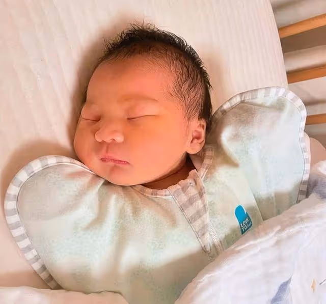 恭喜!40歲香港人氣女星宣布二胎平安生女,用時30分鐘便成功分娩