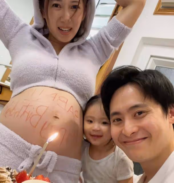 恭喜!40歲香港人氣女星宣布二胎平安生女,用時30分鐘便成功分娩