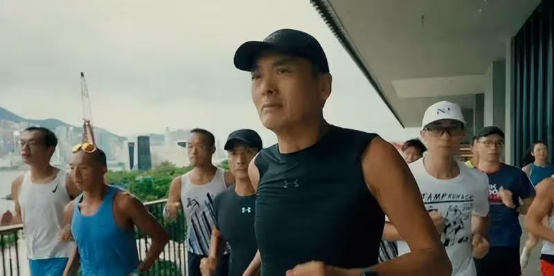 看到69歲周潤發現狀我才明白,他為何被人唾棄,吳孟達說對了