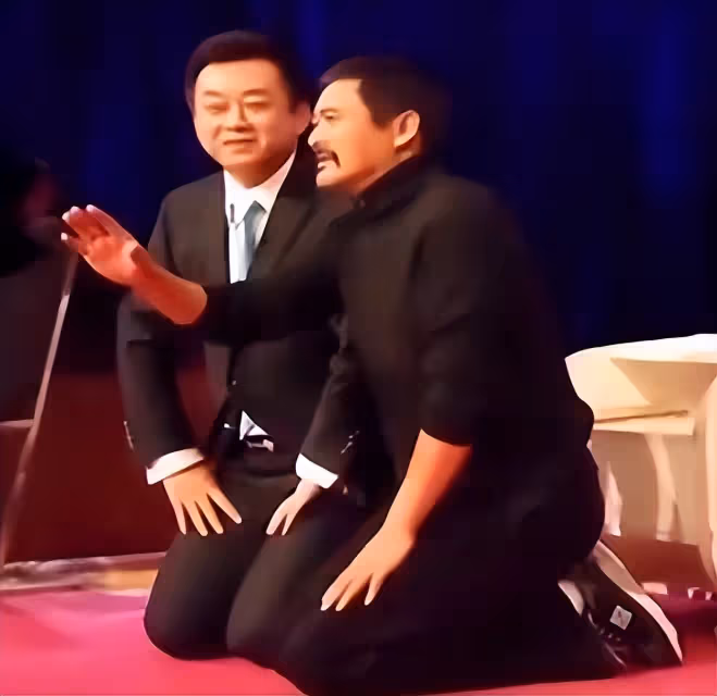 看到69歲周潤發現狀我才明白,他為何被人唾棄,吳孟達說對了