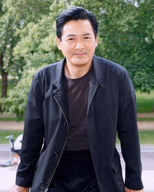 看到69歲周潤發現狀我才明白,他為何被人唾棄,吳孟達說對了