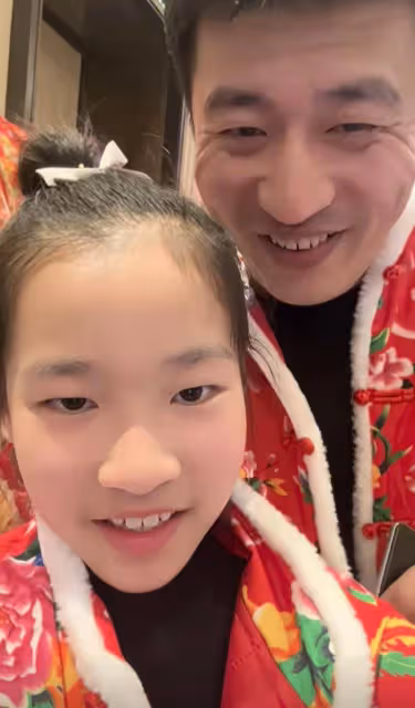 張雪峰談公司收入上億，每周上4天班，9歲女兒：不想爸媽生二胎