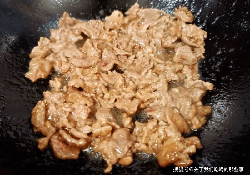 牛肉怎麼炒又滑又嫩又香?牢記這個妙招,牛肉鮮香入味,不塞牙