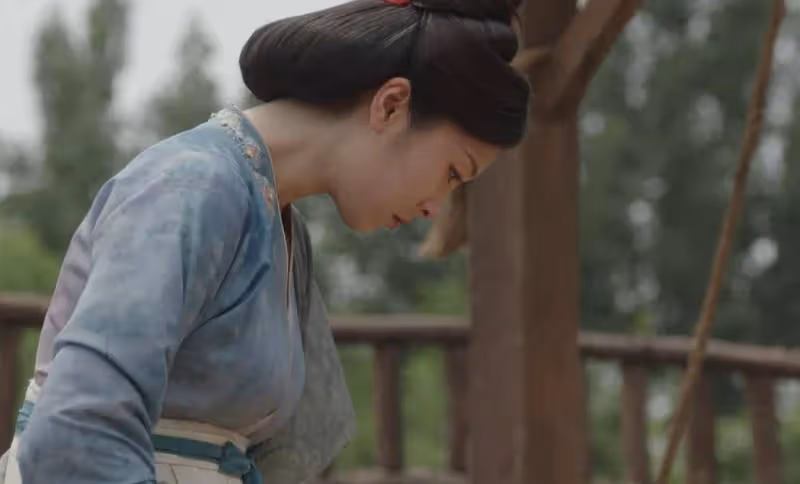 《國色芳華》:看了五娘的原生家庭,才懂何惟芳的「托舉」有多傻