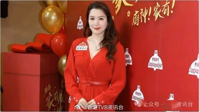 TVB最美華姐現身香港街市活動!回應離婚傳聞 暗示婚姻狀態有變