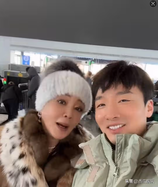 知情人士曝光了孟賀與張蘭汪小菲的開庭內容,諷刺孟賀如今變慫了