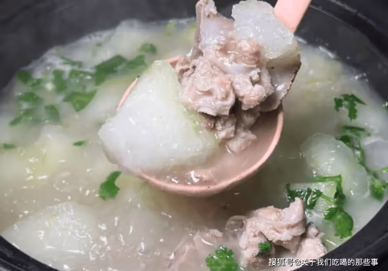 燉排骨湯,切記不要只會焯水,多加這2步,排骨鮮香不柴,湯好喝