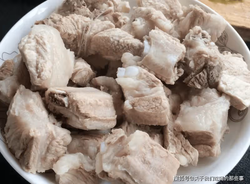 燉排骨湯,切記不要只會焯水,多加這2步,排骨鮮香不柴,湯好喝
