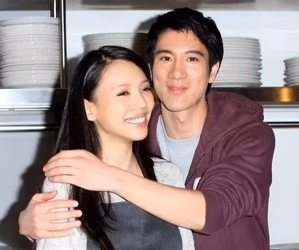 王力宏回昔日豪宅探望3子女!前妻李靚蕾曾造謠他亂搞