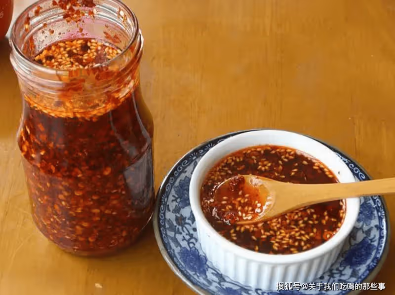炸辣椒油,記住不要直接潑熱油,教你訣竅,又香又辣拌什麼都好吃