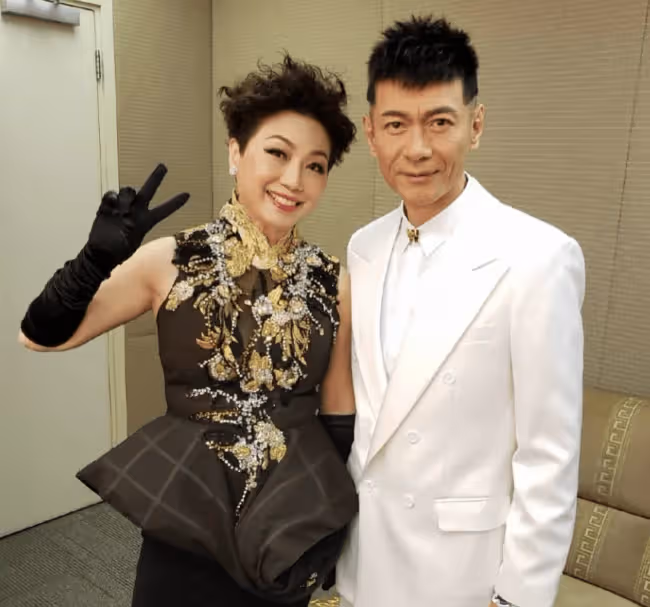 麥潔文江華姐弟戀相差8年,爆料老公有一個癖好,一件事力證不是廢柴