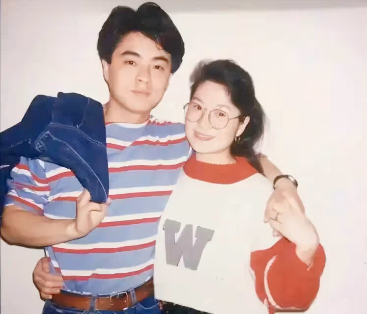 武藝的父母分居20多年，誤以為算自動離婚，很享受現在的相處方式