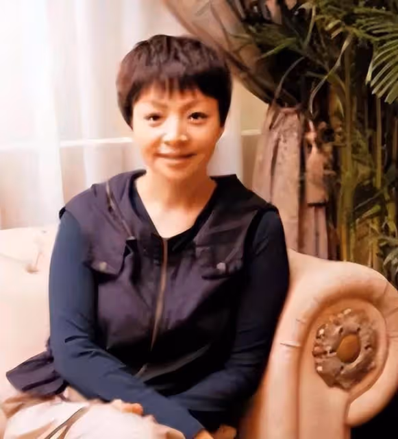 宋丹丹慶64歲大壽,眾星雲集道賀,姜妍夫婦到場,連張一山也來了