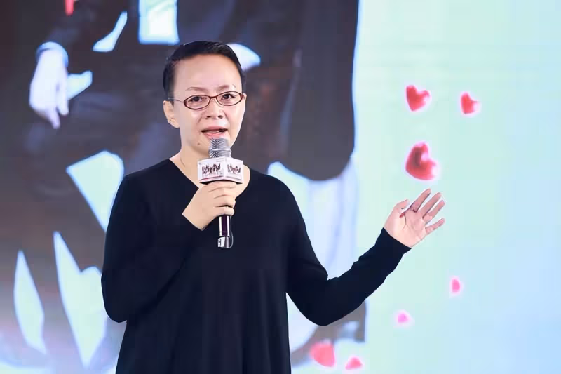 宋丹丹慶64歲大壽,眾星雲集道賀,姜妍夫婦到場,連張一山也來了