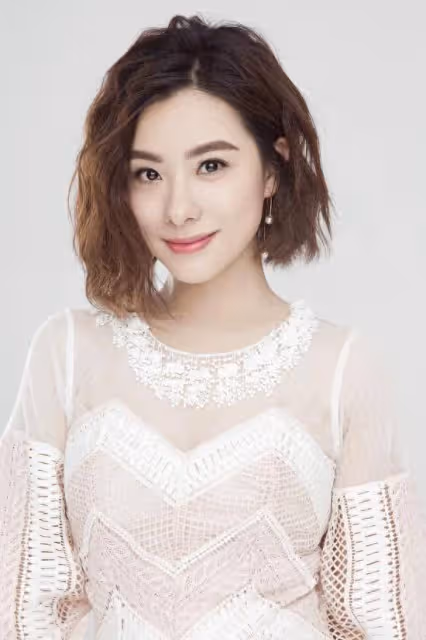 劉璇：「四婚」嫁同一人，老公身份曝光後，才知她嫁的比郭晶晶好