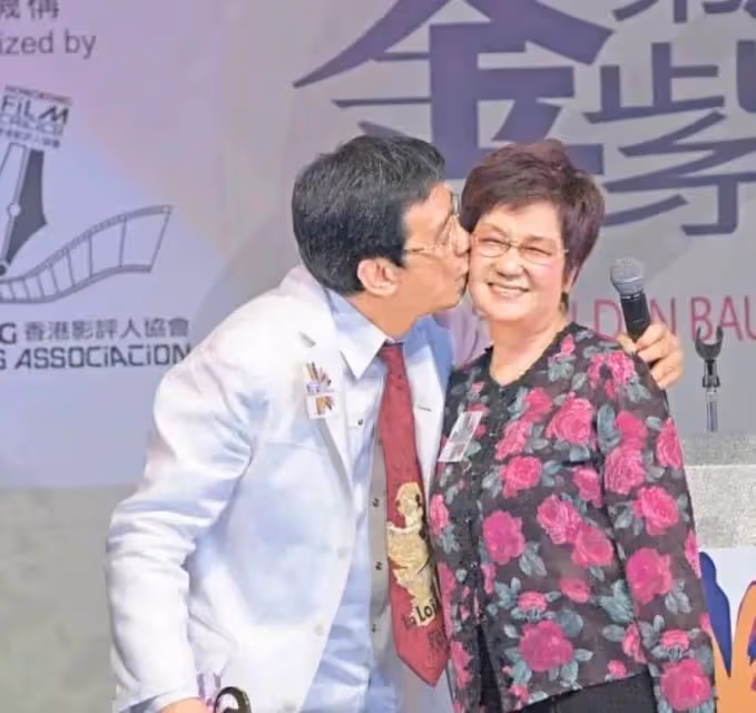 93歲胡楓生日派對堪比頒獎禮，四大曾孫合唱《世上只有》，溫馨畫面曝光
