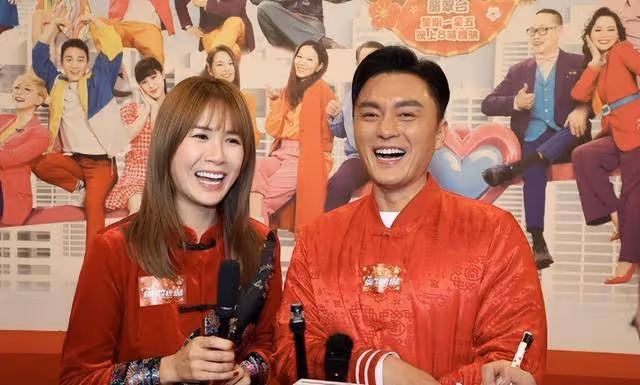難掩失望?楊明談結婚一事疑似推脫,女方神情尷尬,表示不抱期望