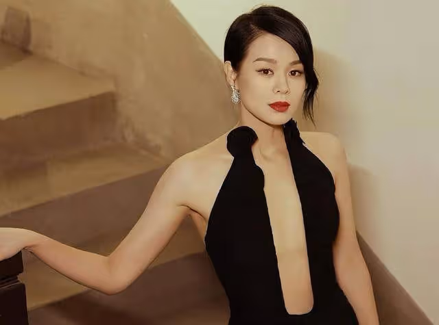 香港知名女星在內地發展,自曝演不到女主角,願意化老妝演配角