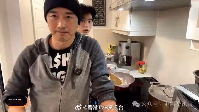 移加前小生與17歲餅印囝囝拍片!曾被指對謝雪心愛女有生理反應