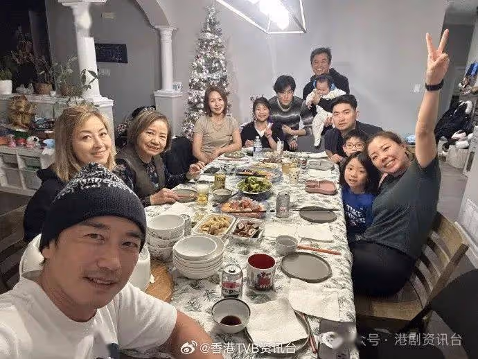 移加前小生與17歲餅印囝囝拍片!曾被指對謝雪心愛女有生理反應