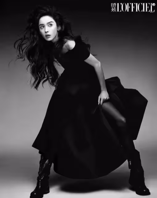 娜扎《時裝》雜誌寫真超嫵媚!膚白貌美身材火辣性感撩人