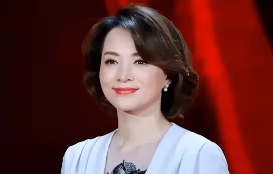 被密春雷「連累」聲譽受損2年後,董卿近照認不出,經歷了什麼?