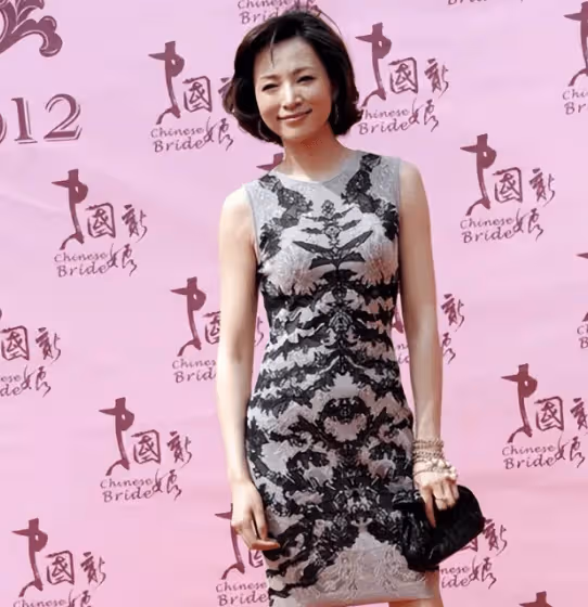 被密春雷「連累」聲譽受損2年後,董卿近照認不出,經歷了什麼?