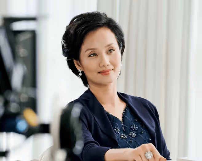 她是九十年代掛曆女神,兒子成一線巨星,女兒成奧運冠軍!你認識嗎?